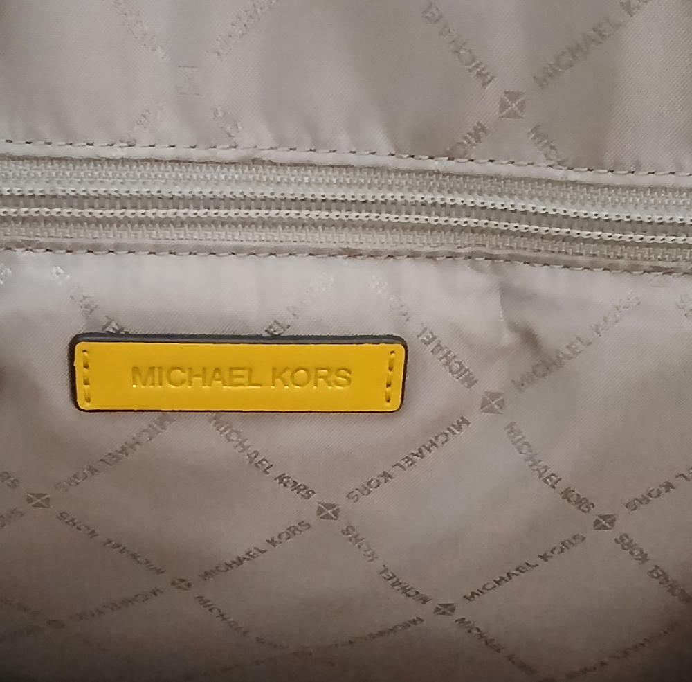 Fabulous Michael Kors Mirella Tote - Picture 12 of 14